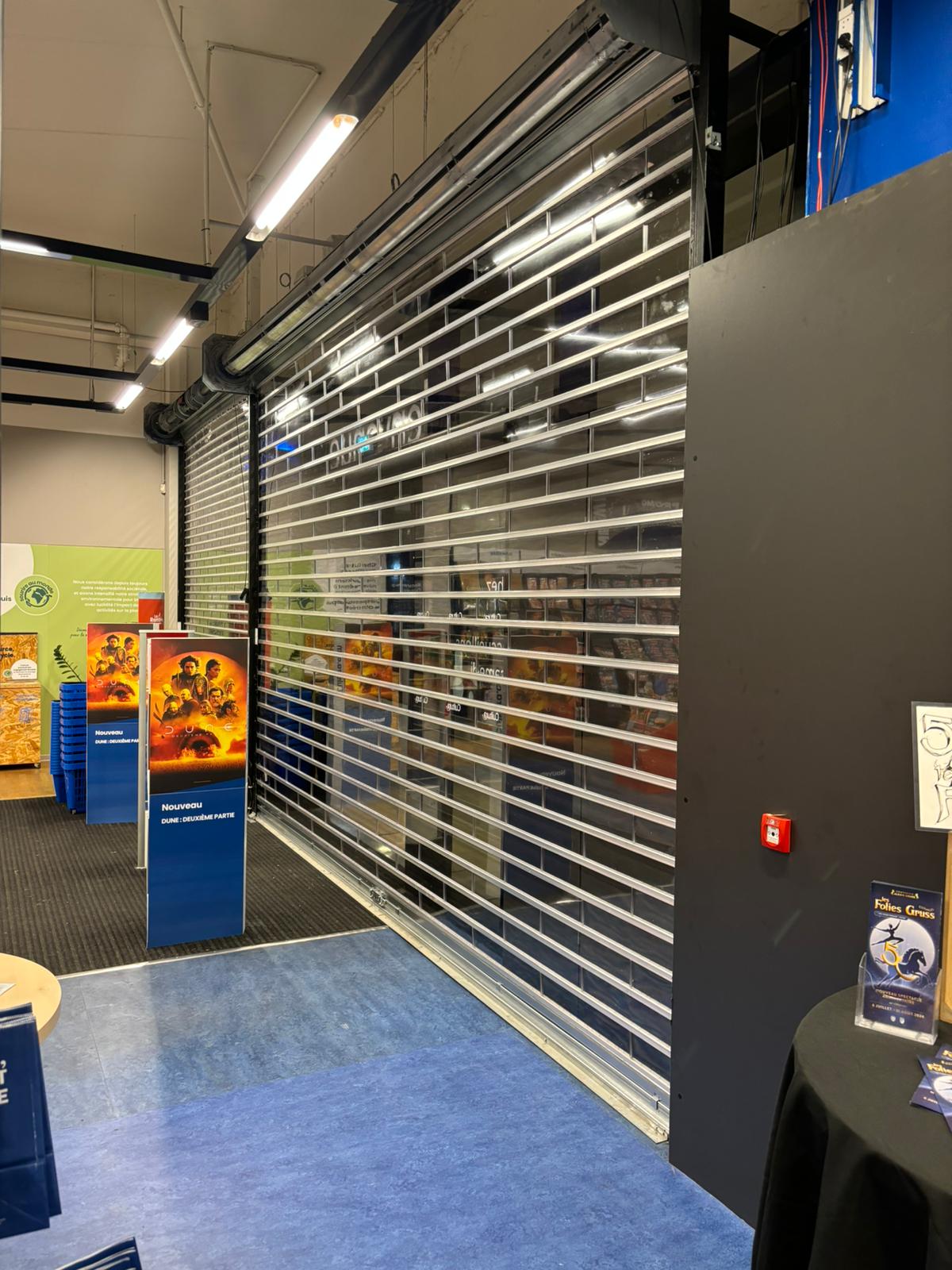 Installation de rideau métallique